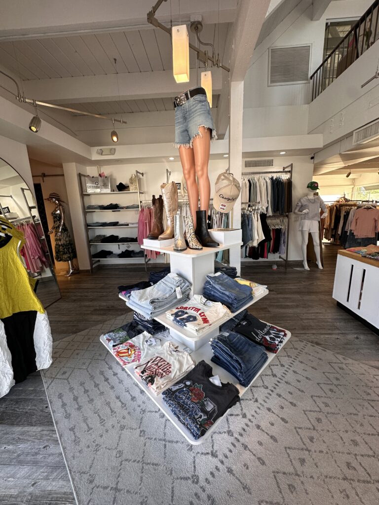 Chrissy’s On El Paseo gallery image 2