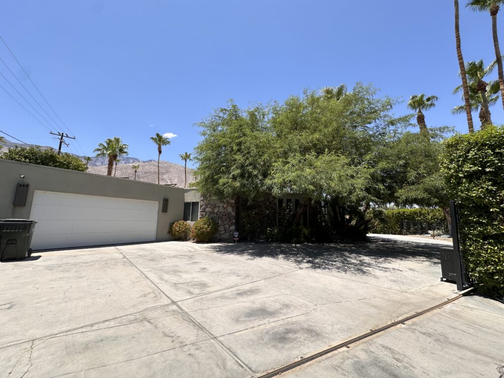 Loretta Young House gallery image 1