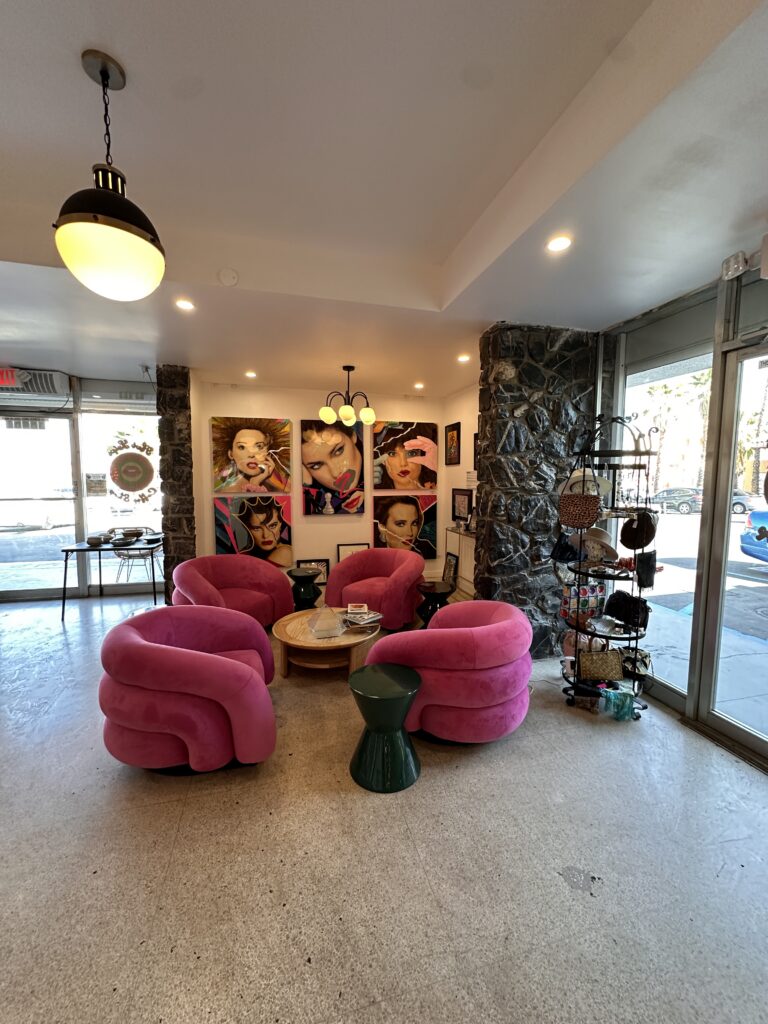 Hot Lips Coffee Shop gallery image 3