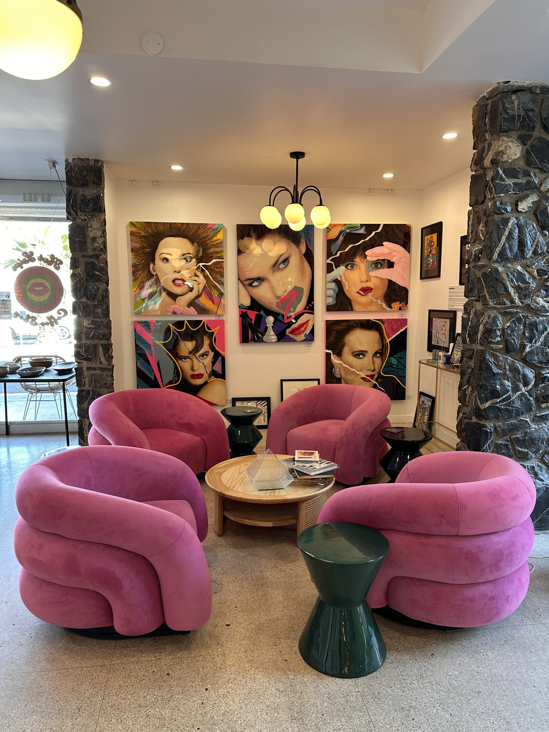 Hot Lips Coffee Shop