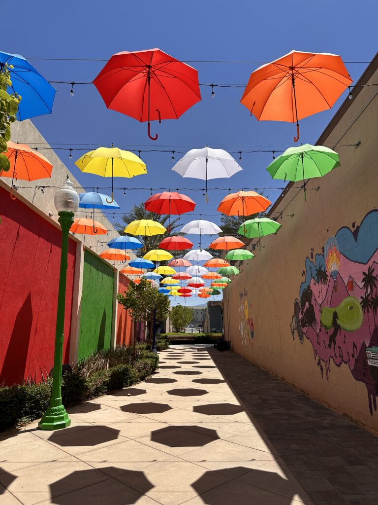 “Happy Alley” gallery image 7