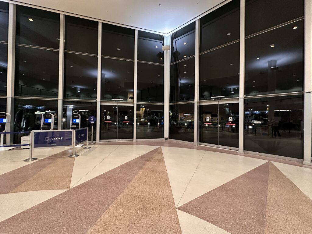 Palm Springs International Airport gallery image 1