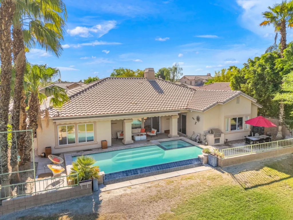 45327 Crystal Springs Dr gallery image 23