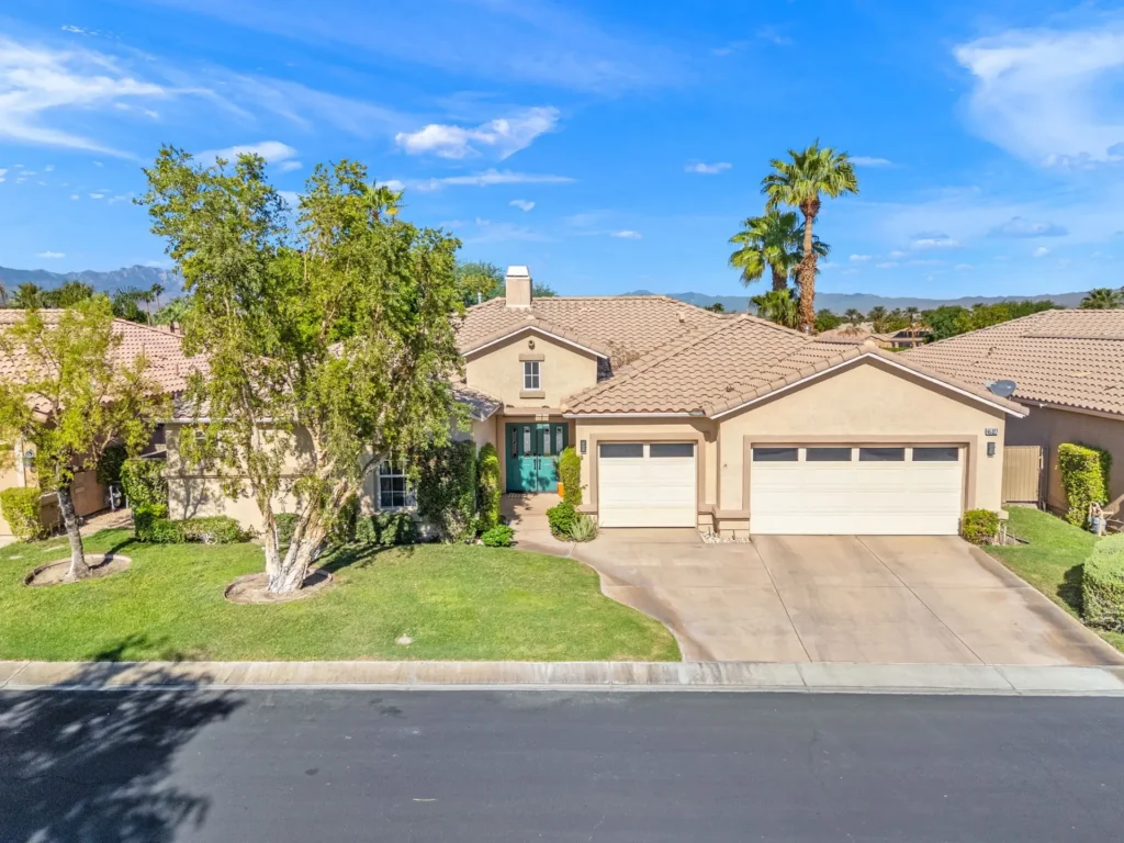 45327 Crystal Springs Dr gallery image 2